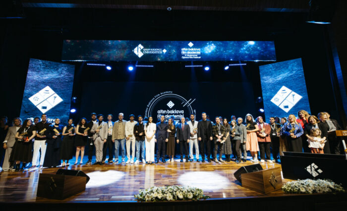 Altin-Baklava-Film-Akademisi-X.-Uluslararasi-Ogrenci-Film-Festivalinde-Oduller-Sahiplerini-Buldu-5-1024x683